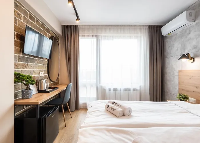 камъните Отель 3*