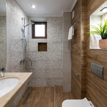 ホテル камъните