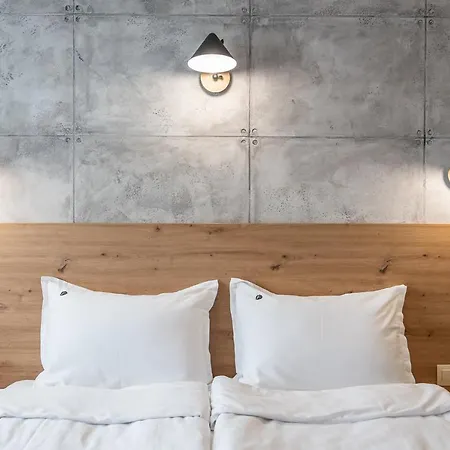 ホテル камъните