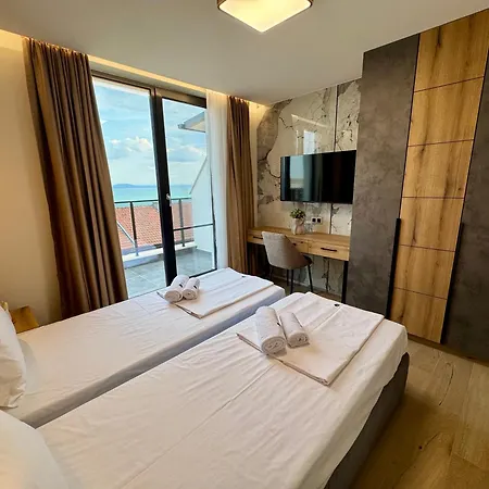 فندق камъните 3*