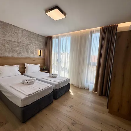 Готель камъните 3*